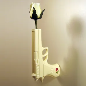 savvyhousekeeping gun vase