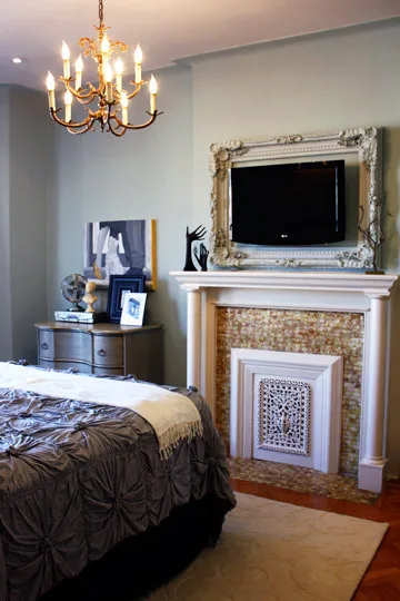 savvyhousekeeping pretty frame around TV 
