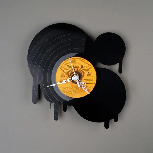 savvyhousekeeping turning recycling old vinyle records to wall clocks what to do with