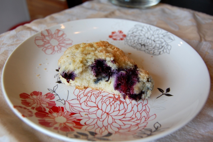 savvyhousekeeping recipe scones fruit blackberry