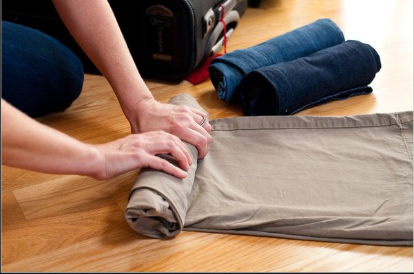 savvyhousekeeping how to pack get 10 days worth of clothes into a carry-on suitcase