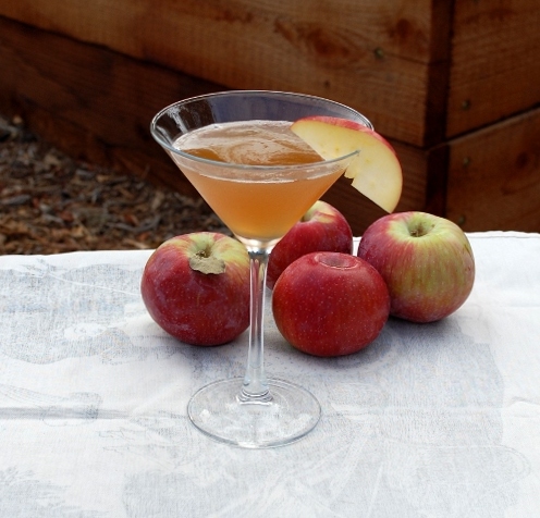 savvyhousekeeping apple brown bourbon fall cocktails