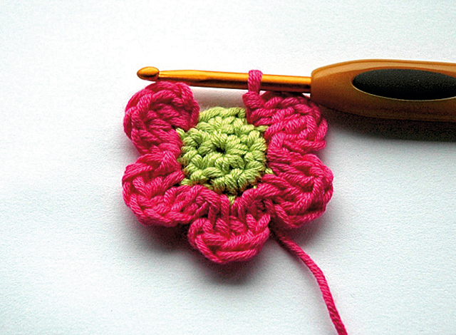 crochet flowers small